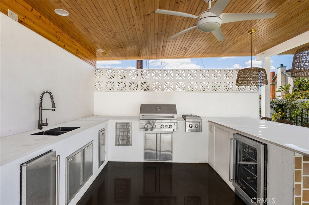 15389144 Ff64 4205 8c97 6b2506641df9