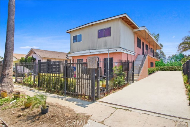 Detail Gallery Image 1 of 3 For 226 W 89th St, Los Angeles,  CA 90003 - – Beds | – Baths