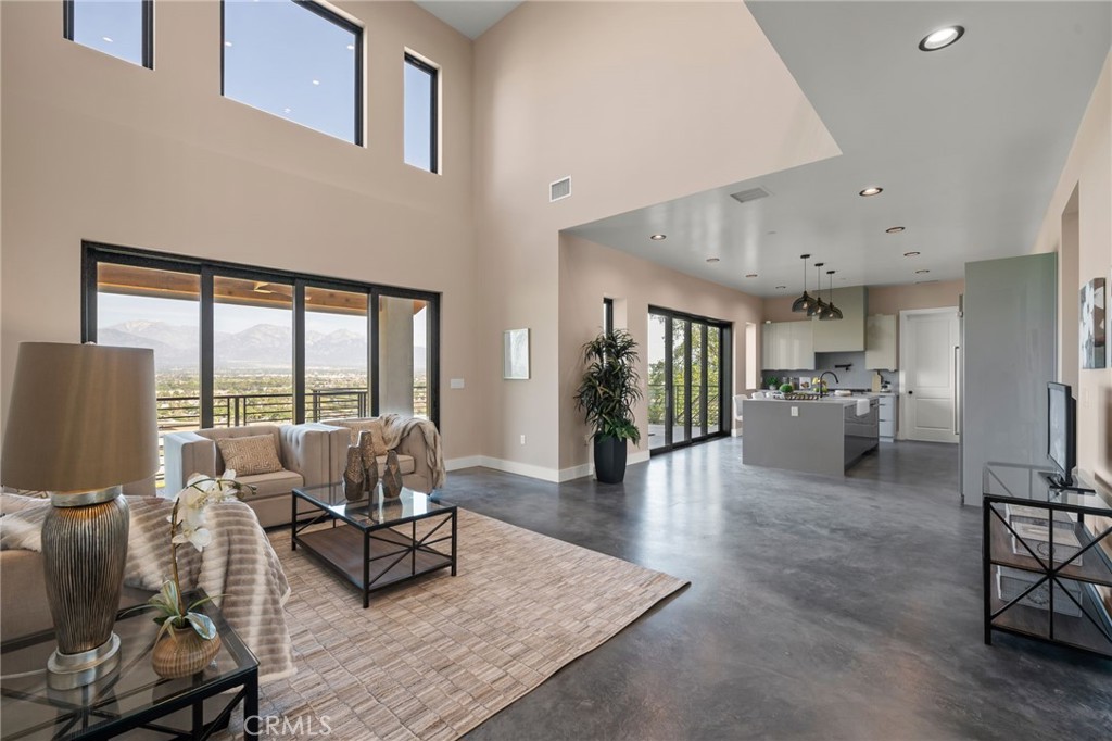 2380 Scenic Ridge