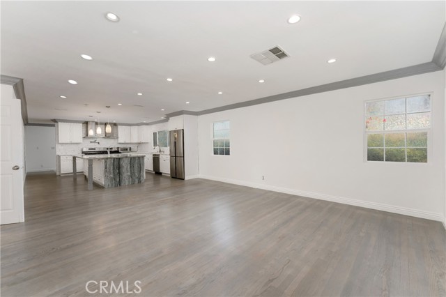 6059 Vantage Avenue, Valley Glen CA: https://media.crmls.org/medias/1539116f-c0f8-41bc-b97c-f79c35e1de36.jpg