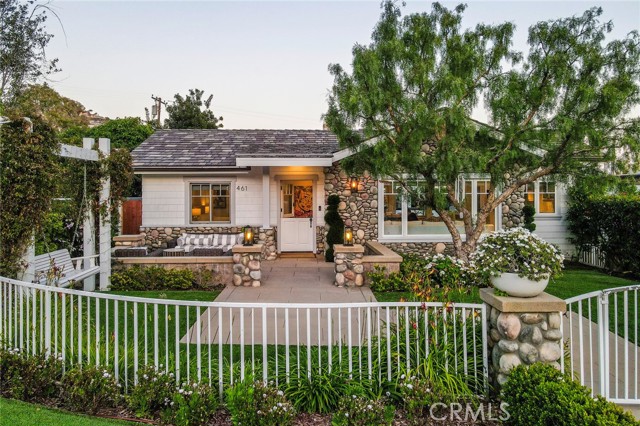 Detail Gallery Image 2 of 56 For 461 Poplar St, Laguna Beach,  CA 92651 - 4 Beds | 4 Baths