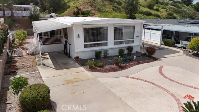 Detail Gallery Image 2 of 5 For 22895 Skylink Dr, Canyon Lake,  CA 92587 - 2 Beds | 2 Baths