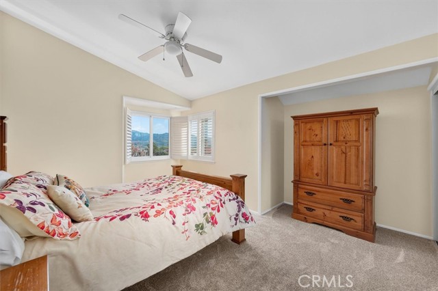 Detail Gallery Image 34 of 46 For 19447 Old Friend, Canyon Country,  CA 91351 - 4 Beds | 3 Baths