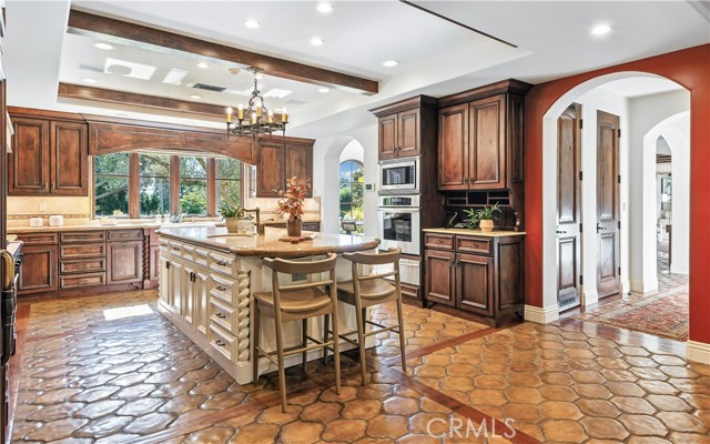 2300 Via Pacheco, Palos Verdes Estates CA: https://media.crmls.org/medias/153d10c3-4732-40d7-a510-b95479d24dc2.jpg
