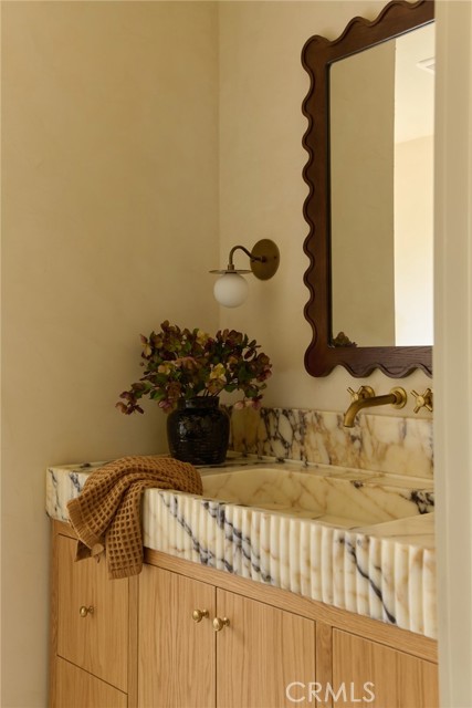 4367 Rising Hill Road, Altadena CA: https://media.crmls.org/medias/153d4b7e-d9ba-4c0d-9df8-b71f3e38fe79.jpg