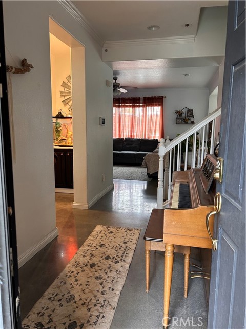 Detail Gallery Image 2 of 8 For 25948 Corte Antigua, Moreno Valley,  CA 92551 - 5 Beds | 2/1 Baths