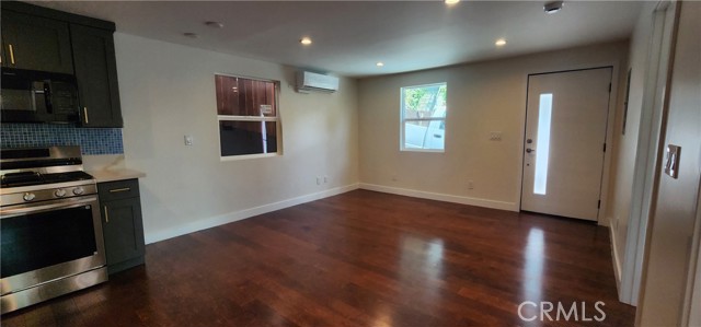 Detail Gallery Image 9 of 22 For 3015 Future, Glassell Park,  CA 90065 - 2 Beds | 1 Baths