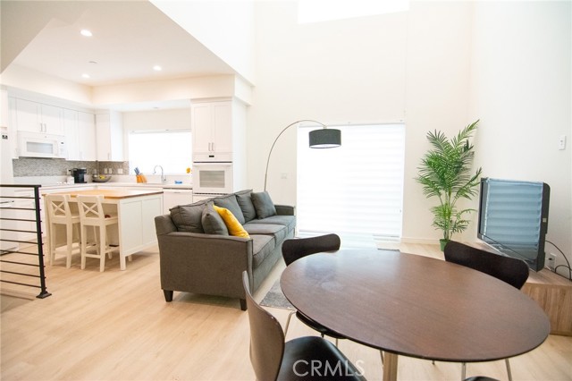 Detail Gallery Image 36 of 53 For 1187 Crenshaw Bld #102,  Los Angeles,  CA 90019 - 2 Beds | 3 Baths