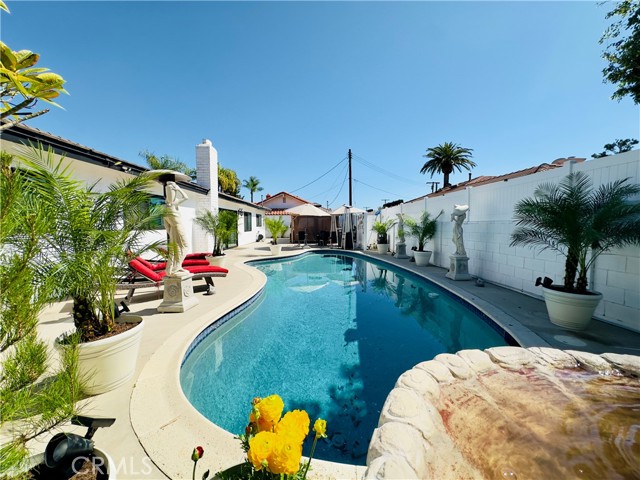 Detail Gallery Image 34 of 35 For 21228 Merridy St, Chatsworth,  CA 91311 - 6 Beds | 3 Baths