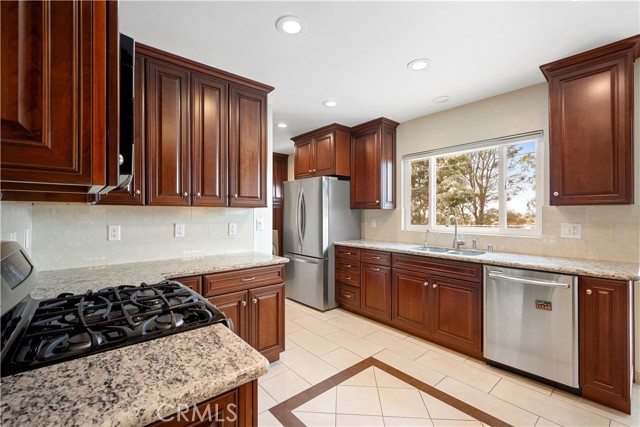Detail Gallery Image 12 of 34 For 841 Irving, Burbank,  CA 91504 - 3 Beds | 2 Baths