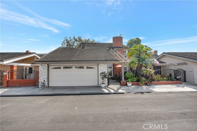 5213 Piccadilly Circle, Westminster, CA 92683