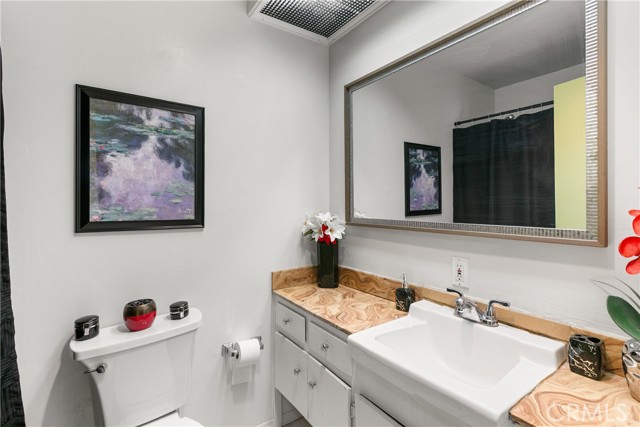 2466 Royal Avenue, Simi Valley CA: https://media.crmls.org/medias/1541b635-c15e-4ca8-b249-26744623fe1c.jpg