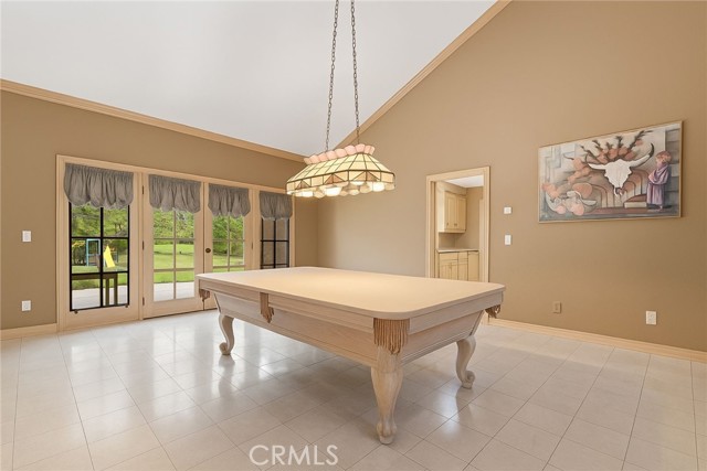6011 Paseo La Vista, Woodland Hills CA: https://media.crmls.org/medias/1541e0b2-fbaa-4ed7-a829-9c3c1644d9e3.jpg