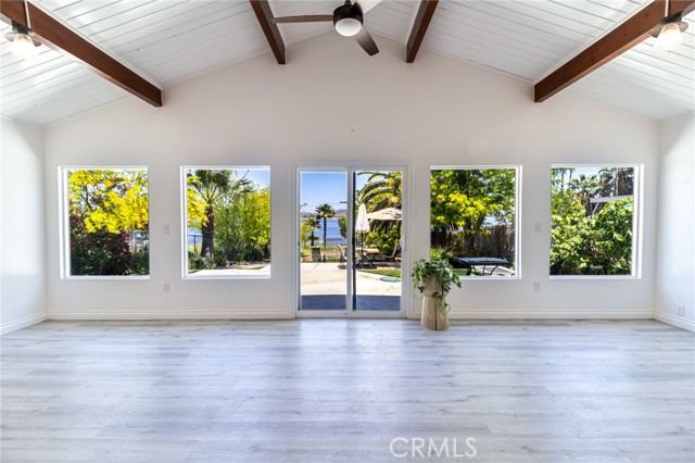 17300 Grand Avenue, Lake Elsinore CA: https://media.crmls.org/medias/1541fdd6-1cbc-42e3-9ba6-6fdca53a5689.jpg