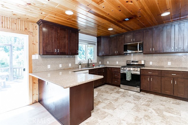 Detail Gallery Image 25 of 38 For 7605 Mt Baldy Rd, Mt Baldy,  CA 91759 - 3 Beds | 3 Baths