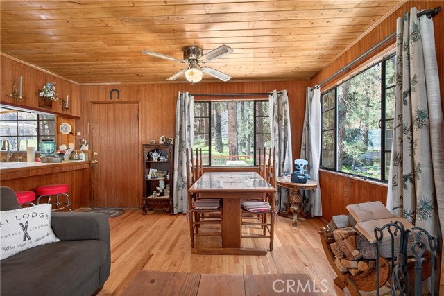 Detail Gallery Image 8 of 49 For 5806 Victorville, Wrightwood,  CA 92397 - 3 Beds | 1/1 Baths