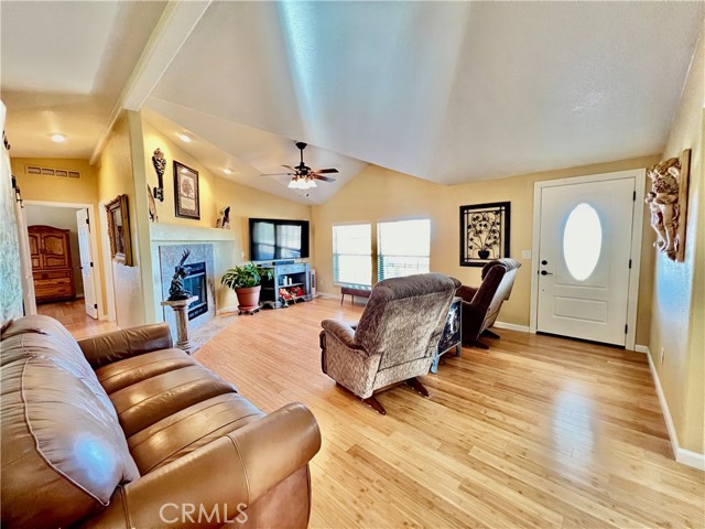 Detail Gallery Image 10 of 56 For 406 Rainbow Rd, Landers,  CA 92285 - 3 Beds | 2/1 Baths