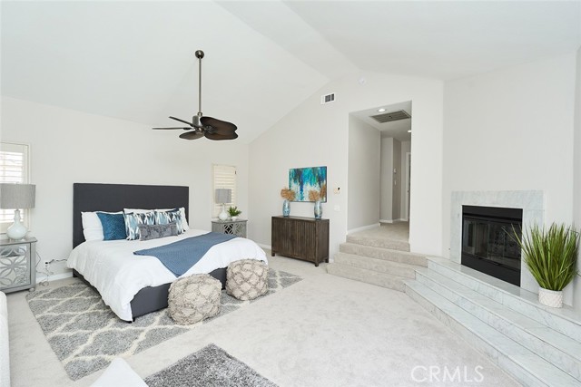 385 Park Avenue, Long Beach CA: https://media.crmls.org/medias/1543799f-1499-4bf5-97fb-82d509d4569c.jpg