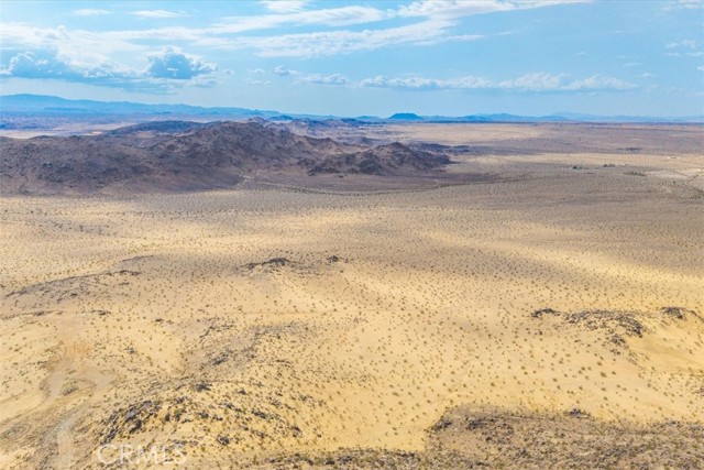 67859 Valle Vista Road, 29 Palms CA: https://media.crmls.org/medias/1543f65e-b9df-41ed-9d35-7ccbd95652c3.jpg
