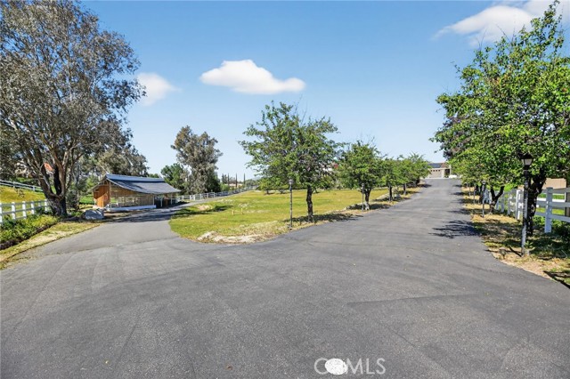 Detail Gallery Image 15 of 73 For 36020 Valencia Way, Temecula,  CA 92592 - 4 Beds | 3 Baths