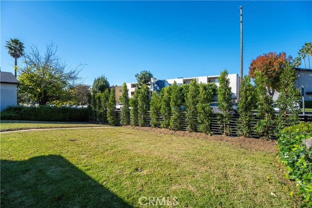 6250 Coldwater Canyon Avenue photo 7