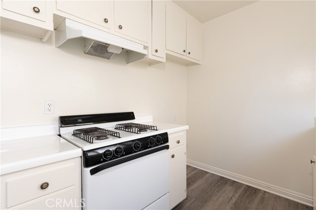2209 Carnegie Lane, Redondo Beach CA: https://media.crmls.org/medias/15451bef-3d4c-4929-a17f-8d88f4996a67.jpg