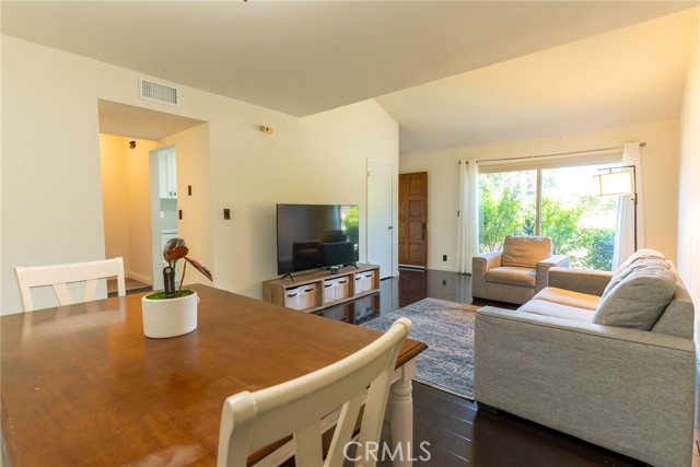 Detail Gallery Image 6 of 25 For 229 W Mission Rd a,  San Gabriel,  CA 91776 - 3 Beds | 2 Baths