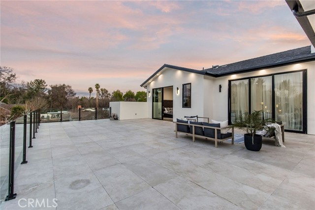 Detail Gallery Image 60 of 75 For 22745 Califa St, Woodland Hills,  CA 91367 - 5 Beds | 4 Baths