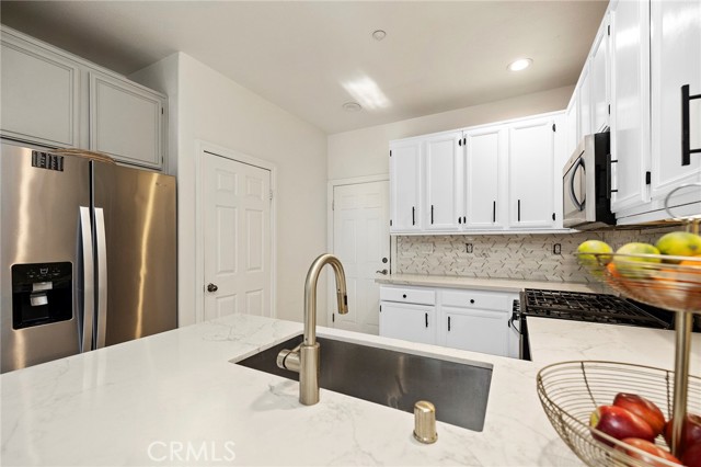 Image 11 of 37 For 41945 Davenport Way D