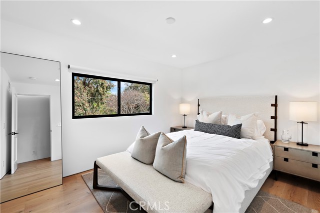 Detail Gallery Image 15 of 31 For 322 Iris Ave, Corona Del Mar,  CA 92625 - 3 Beds | 2/1 Baths