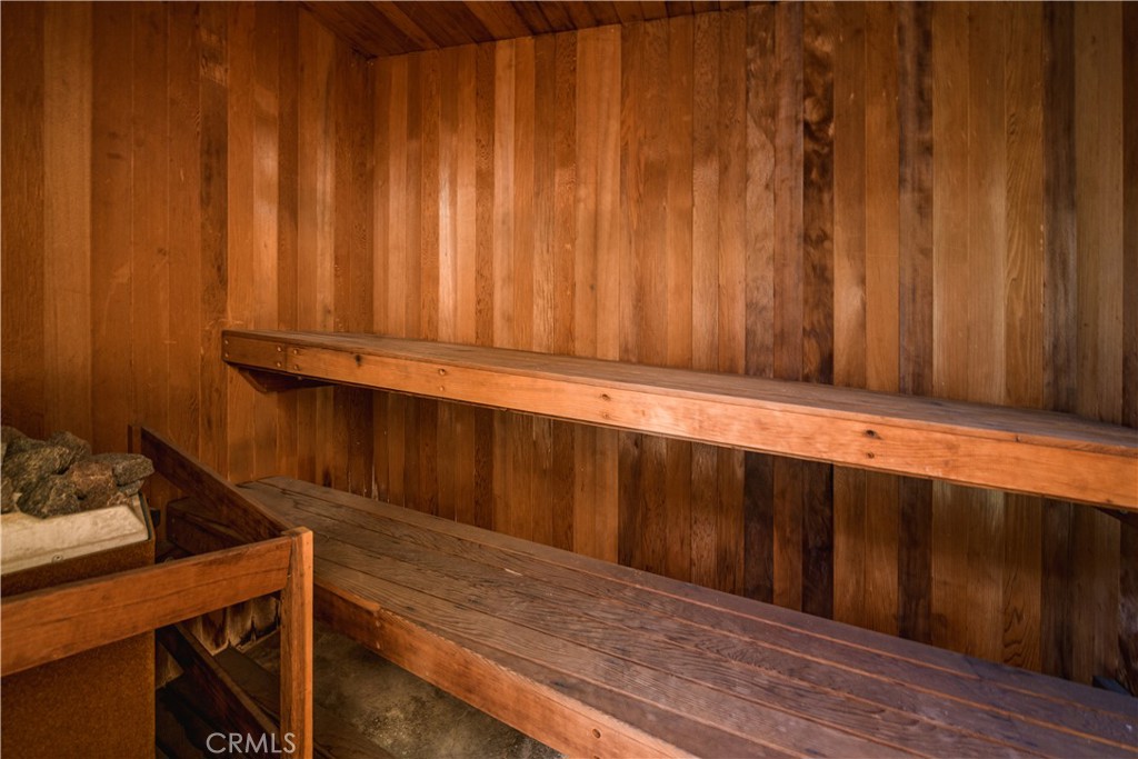 https://media.crmls.org/medias/15486ae9-446f-41f8-b11c-d87f487a01ae.jpg?preset=X-Large