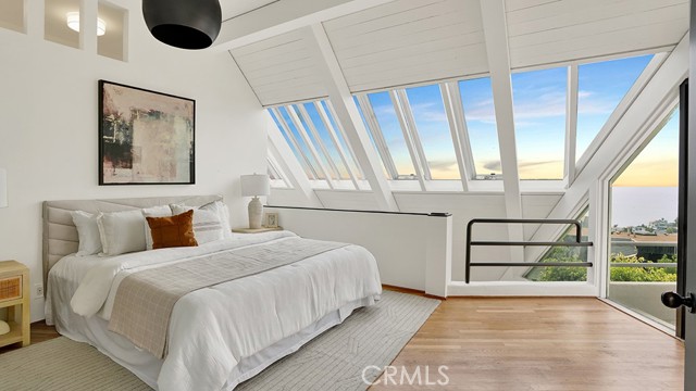 741 Marlin, Laguna Beach CA: https://media.crmls.org/medias/15488bb8-d0e4-4055-be8a-a352b7a1b8e0.jpg