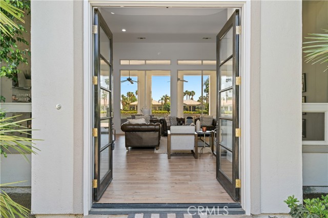 56610 Muirfield, La Quinta CA: https://media.crmls.org/medias/1549358c-d488-4cc2-8876-91aaff59fa96.jpg