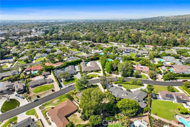 Image 23 of 27 For 9626 La Alba