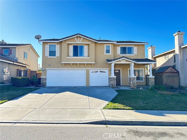 15229 Pine Bluff Ln, Fontana, CA 92336