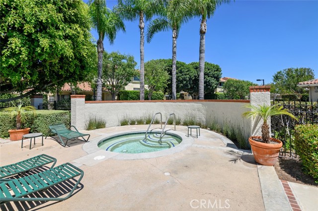 17 Lafayette Court, Manhattan Beach, California 90266, 3 Bedrooms Bedrooms, ,2 BathroomsBathrooms,Residential,Sold,Lafayette Court,SB24155446