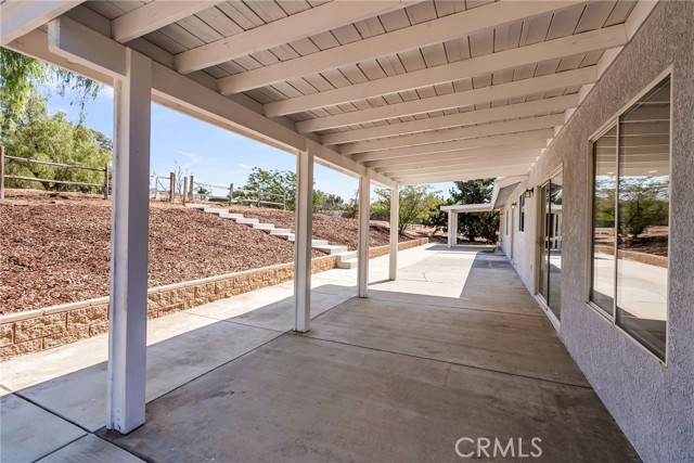18150 Granite Avenue, Riverside CA: https://media.crmls.org/medias/154b3c61-3936-4668-aae6-a30f80b48274.jpg