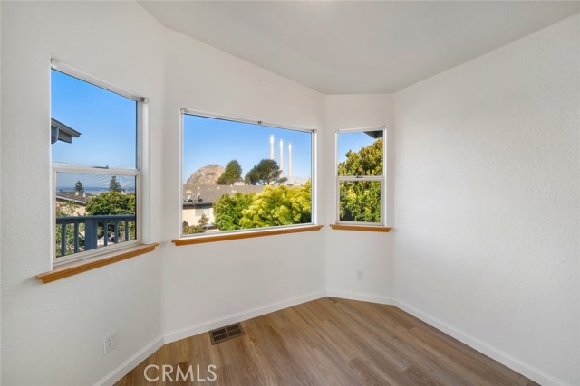 Detail Gallery Image 14 of 54 For 1215 Morro Ave, Morro Bay,  CA 93442 - 3 Beds | 2 Baths