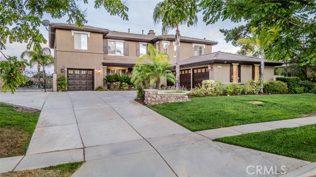 Detail Gallery Image 2 of 70 For 3675 Sunmeadow St, Corona,  CA 92881 - 6 Beds | 4 Baths