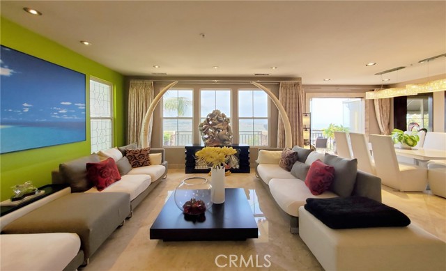 34 Sunset Cove, Newport Coast CA: https://media.crmls.org/medias/154cb584-50b5-4951-9d4b-aa7eb27dd903.jpg