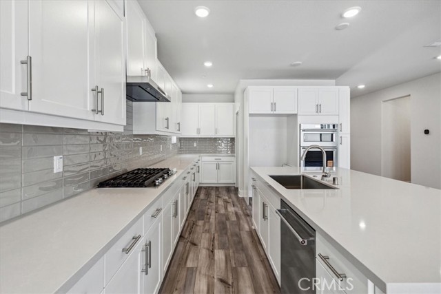 16696 Dara Avenue, Chino CA: https://media.crmls.org/medias/154d26be-c45e-4f9d-bc74-4b1a8f8c1e9d.jpg