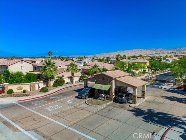 43875 Spiaggia Place, Indio CA: https://media.crmls.org/medias/154df30f-9b9c-4dff-9200-d9fc5dfafc33.jpg