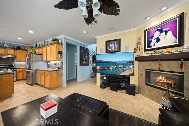 28314 Roman Court, Saugus CA: https://media.crmls.org/medias/154ecf51-4976-4c80-8023-50251027aa6d.jpg