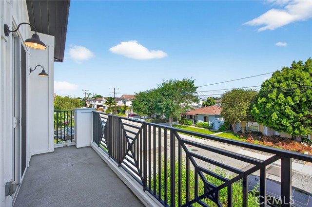 2216 Bataan Road, Redondo Beach CA: https://media.crmls.org/medias/15503039-bd42-436c-aac1-57ef3c07c69c.jpg