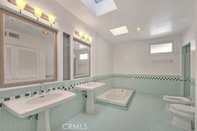 Detail Gallery Image 42 of 69 For 6423 Deep Dell, Hollywood,  CA 90068 - 3 Beds | 2/1 Baths