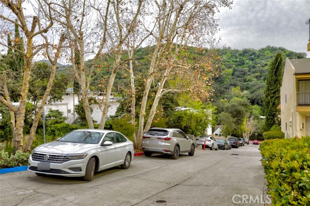 Detail Gallery Image 30 of 41 For 1881 Alpha Rd #17,  Glendale,  CA 91208 - 2 Beds | 3 Baths