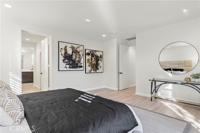 115 Hollow Tree, Irvine CA: https://media.crmls.org/medias/1550fbe6-a048-47b8-b1db-a976de55ee22.jpg