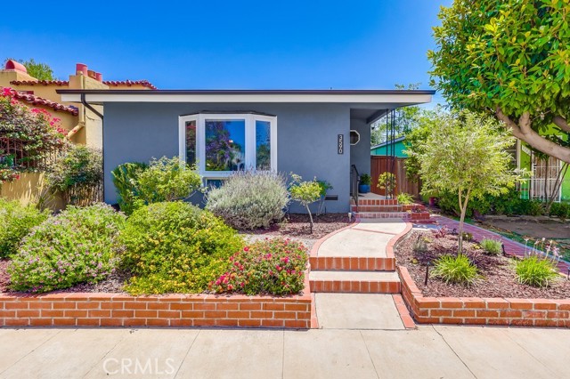 Details for 3590 Myrtle Avenue, Long Beach, CA 90807