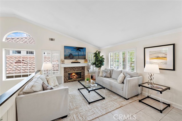 30 Calle Estero, Rancho Santa Margarita CA: https://media.crmls.org/medias/15513756-6395-4e07-81a0-c4aa3342d99e.jpg