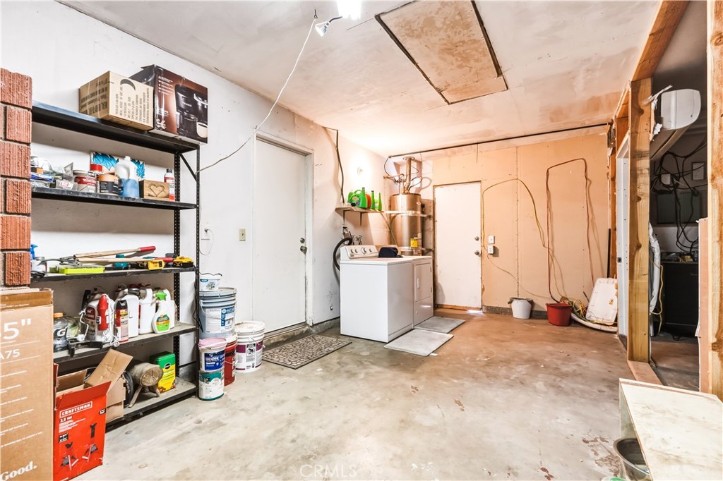 https://media.crmls.org/medias/1551485b-4c4f-4462-8be6-1573976e7987.jpg?preset=X-Large